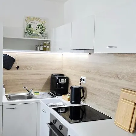 In Quiet Location Near The Center * 브라티슬라바